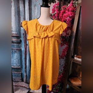 Super cute sleeveless blouse